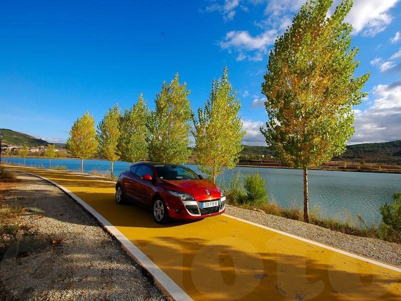 Essai Renault Mégane Coupé 2.0 TCe 2009 par Jérémie Lacasta Essai Renault Mégane Coupé 2.0 TCe 2009 par Jérémie Lacasta