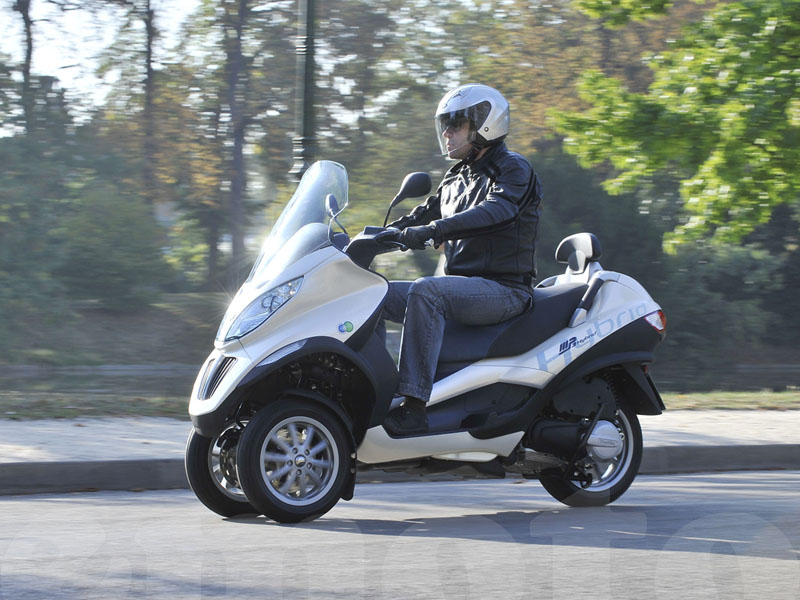 Essai Piaggio MP3 125 Hybride