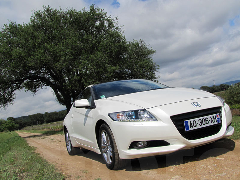 Essai Honda CRZ 1.5 i-VTEC 2010 par Stéphane Gautier Essai Honda CRZ 1.5 i-VTEC 2010 par Stéphane Gautier