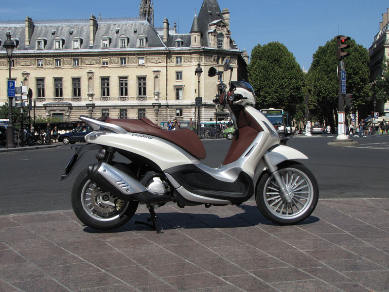 Essai Piaggio Beverly 125