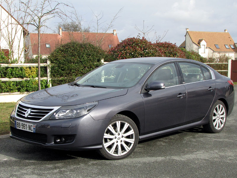 Essai Renault Latitude 2.0 dCi 175 2010 par Jean-Michel Lainé Essai Renault Latitude 2.0 dCi 175 2010 par Jean-Michel Lainé