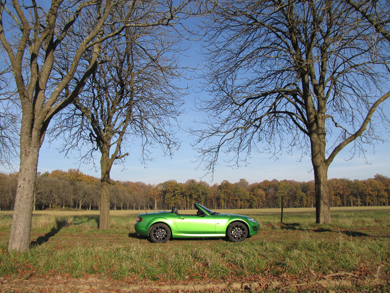 Essai Mazda MX5 2.0 MZR 160 Black by MX5 2011 par Jean-Michel Lainé Essai Mazda MX5 2.0 MZR 160 Black by MX5 2011 par Jean-Michel Lainé