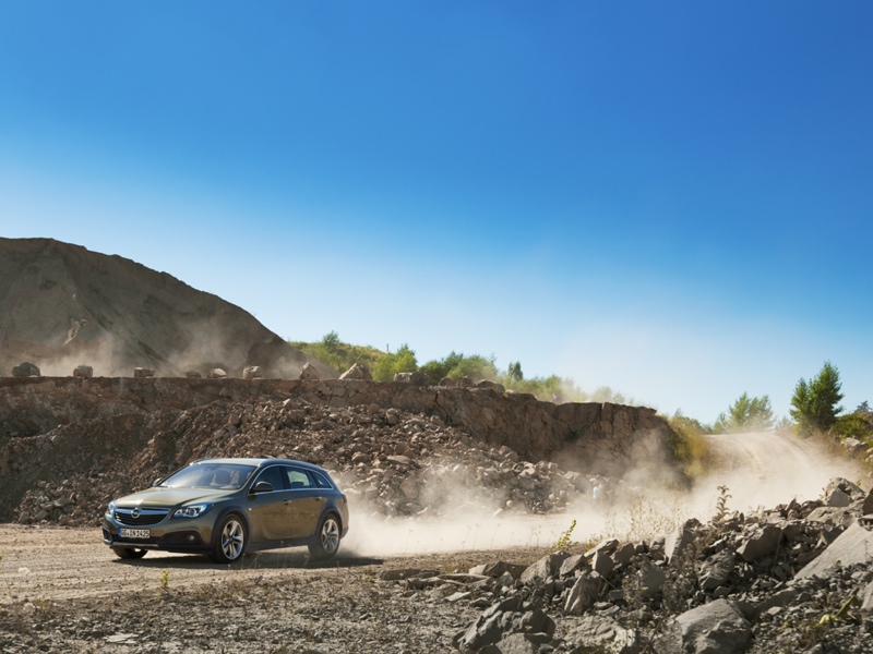 Essai Opel Insignia Country Tourer 2.0 CDTI 4x4 163 2014 par Jean-Michel Lainé Essai Opel Insignia Country Tourer 2.0 CDTI 4x4 163 2014 par Jean-Michel Lainé