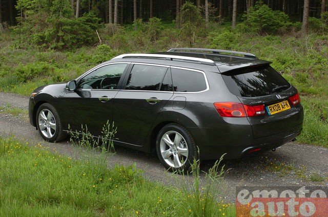 Essai Honda Accord Tourer 2.2 i-DTEC 150 et Berline 2008 par Jean-Michel Lainé Essai Honda Accord Tourer 2.2 i-DTEC 150 et Berline 2008 par Jean-Michel Lainé