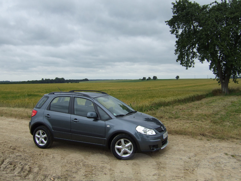 Essai Suzuki SX4 1.6 VVT 2008 par Jean-Michel Lainé Essai Suzuki SX4 1.6 VVT 2008 par Jean-Michel Lainé