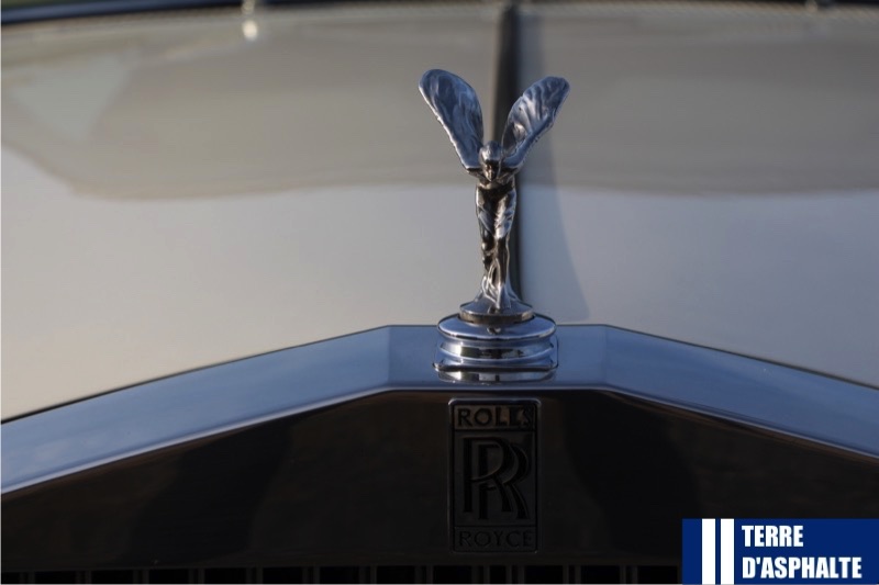 rolls royce spirit of ecstasy